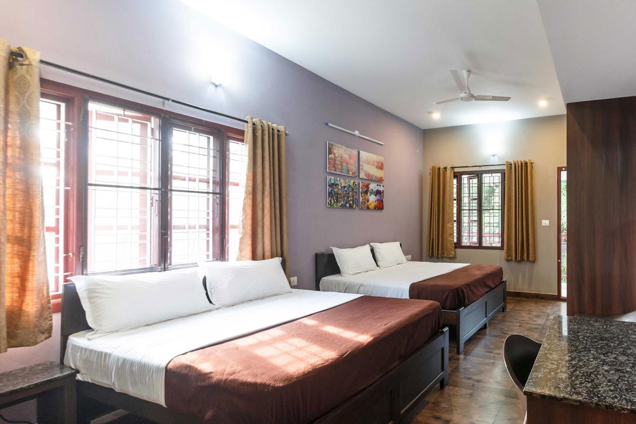 Karkera Comforts Hotel Madikeri Buitenkant foto
