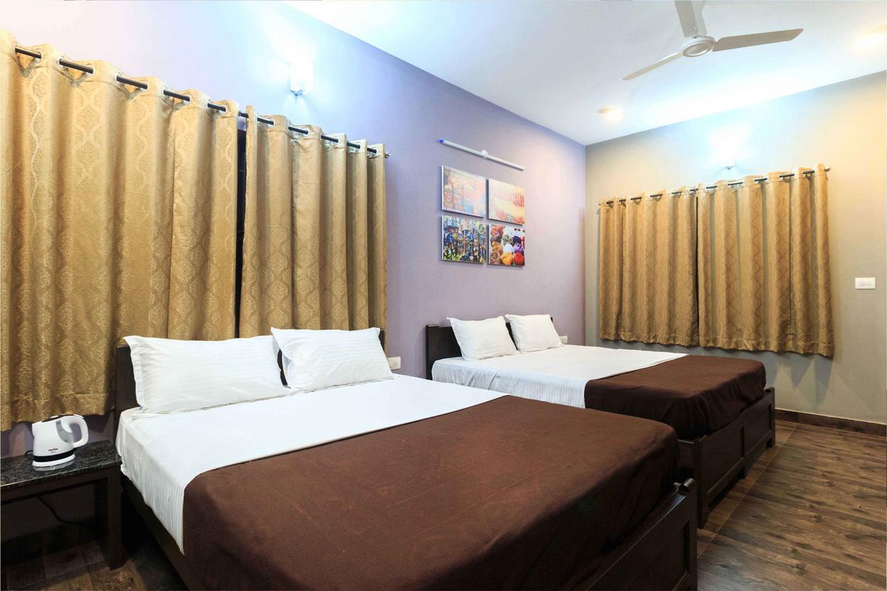 Karkera Comforts Hotel Madikeri Buitenkant foto