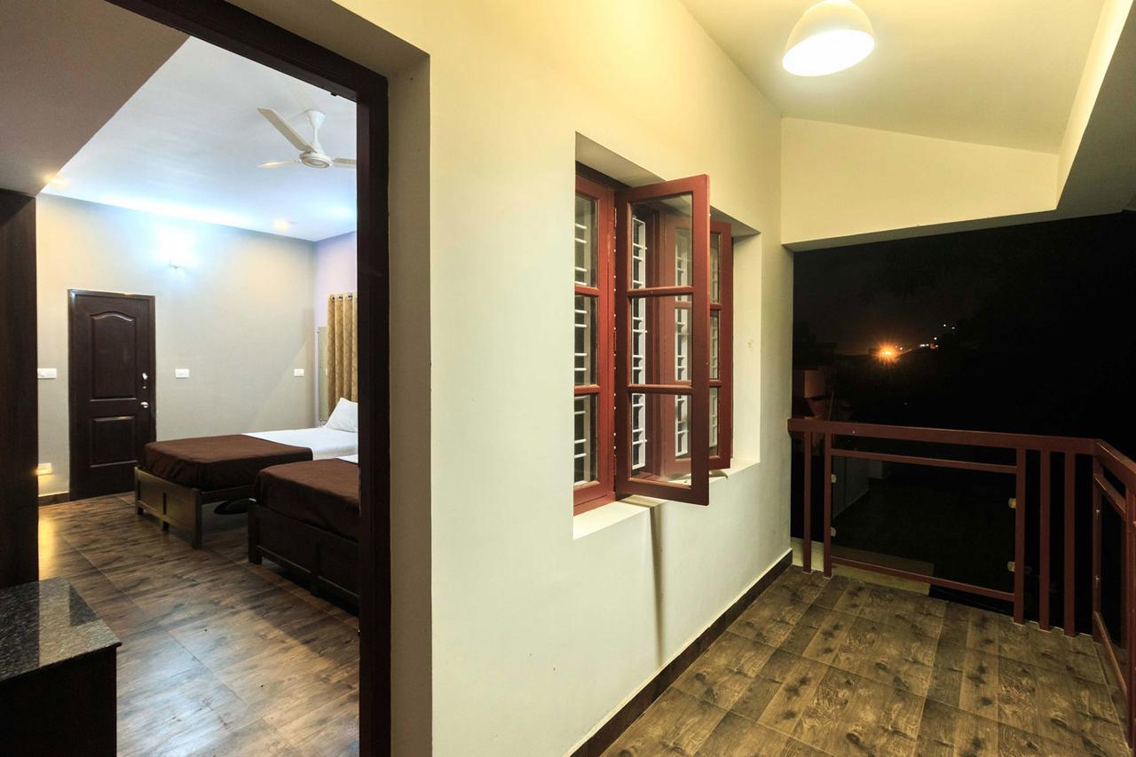 Karkera Comforts Hotel Madikeri Buitenkant foto